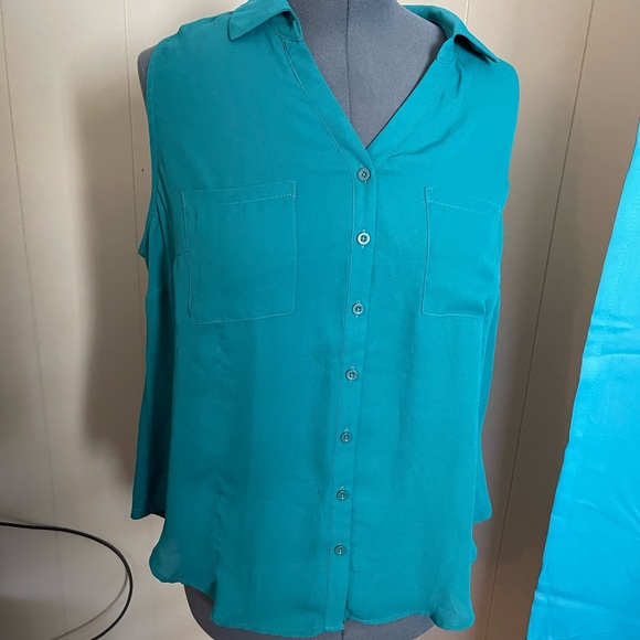Torrid Tank - Picture 1 of 4